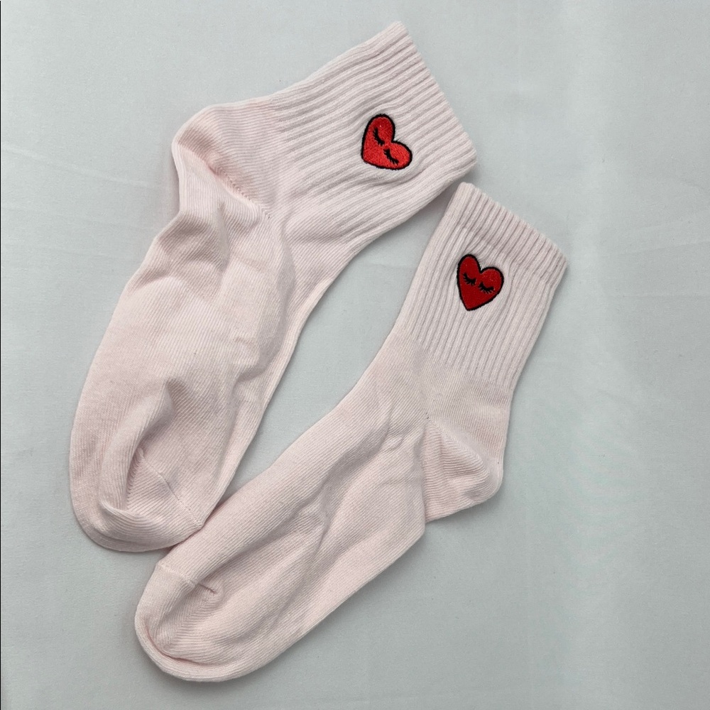NWOT Pink Heart Embroidered Socks